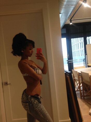 Full leaked Jadeyanh / private onlyfans photo