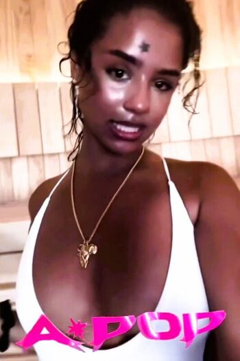 Full leaked Phoebe harris / private onlyfans photo