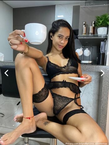 Uma_abelinhaa