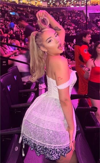 Full leaked Emily c little/ private onlyfans photo