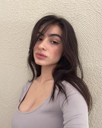 Valentina Buzzurro