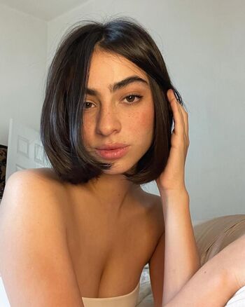 Full leaked Valentina buzzurro page private onlyfans photo