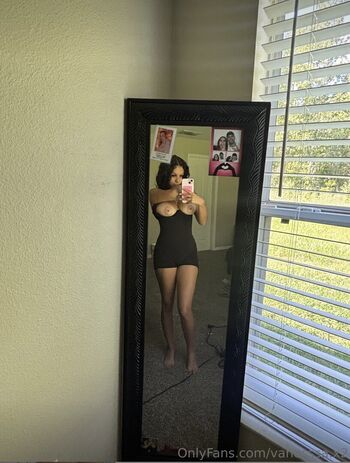 vanesssa.x2