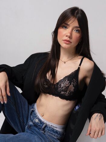 Vee Castro
