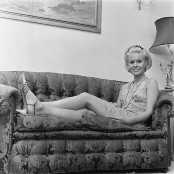 Vintage Starlets