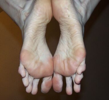 Full leaked Violet s toes violet s perfect feet page private onlyfans photo