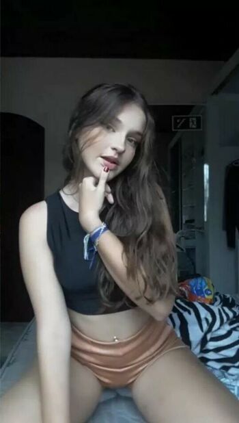 Vitoria Delfino