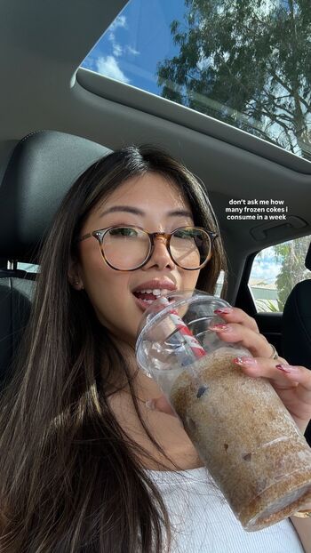 Full leaked Vivian marie wong page private onlyfans photo