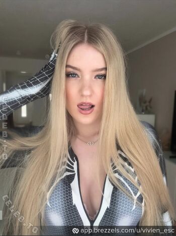 Vivien_esc