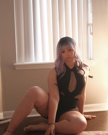 Full leaked Emi demi/ private onlyfans photo