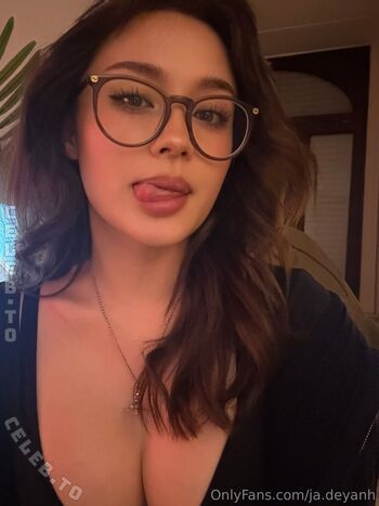 Full leaked Vylerria  page private onlyfans photo