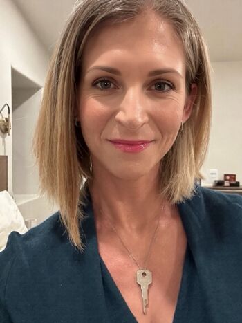 Full leaked Larissa rochefort/ private onlyfans photo