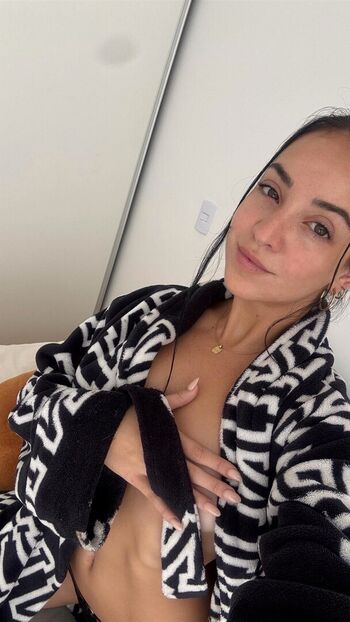 Full leaked Emillybrowm/ private onlyfans photo