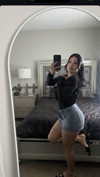 Full leaked Kylin milan / private onlyfans photo