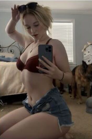 Full leaked Karolina mustela private onlyfans photo