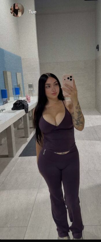 Full leaked Fayesxh / private onlyfans photo
