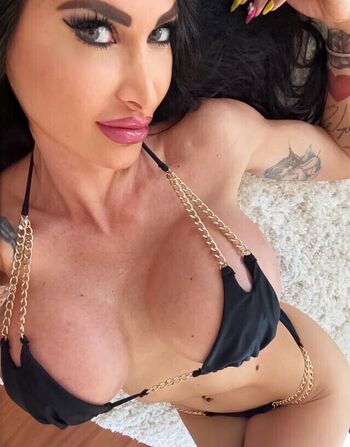 Full leaked Busty ema/ private onlyfans photo