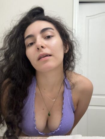Full leaked Zombonn private onlyfans photo