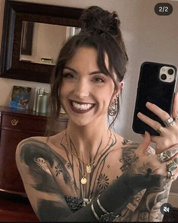 Full leaked Lara bttn/ private onlyfans photo