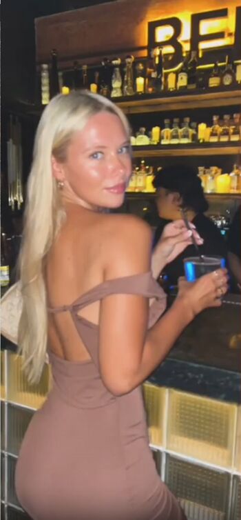 Full leaked Shandy/ private onlyfans photo