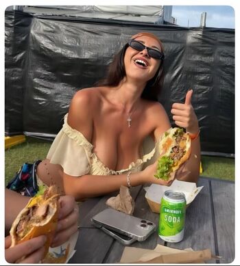 Full leaked Laura vetter/ private onlyfans photo