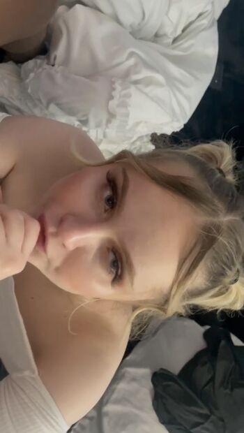 Full leaked Roxiesin/ private onlyfans photo