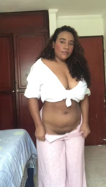 Full leaked Bella fiore / private onlyfans photo