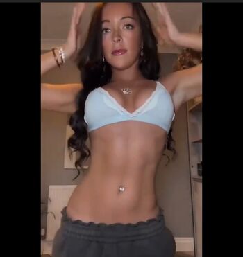 Full leaked Milfy/ private onlyfans photo