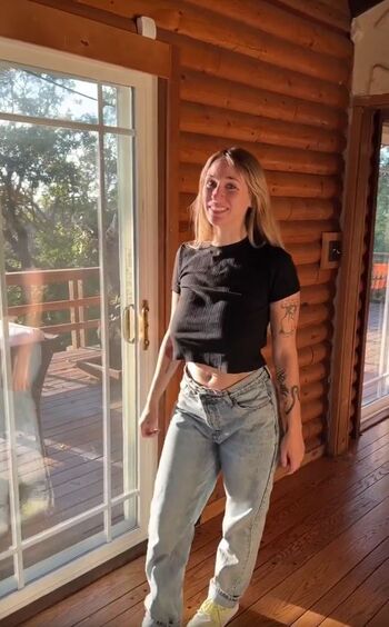 Full leaked Hiking mylf / private onlyfans photo