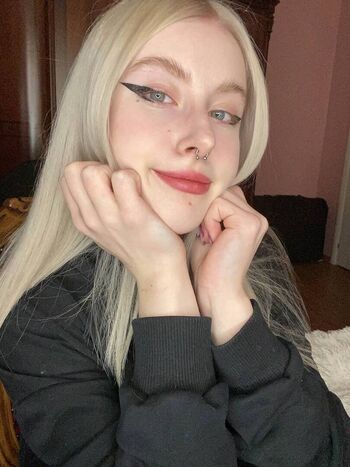 Full leaked Winkingdaisys/ private onlyfans photo