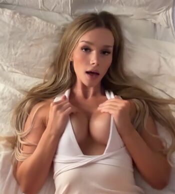 Full leaked Kittyparadisee/ private onlyfans photo