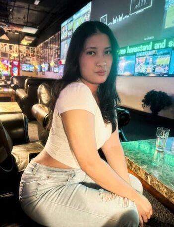 Full leaked Emiru / private onlyfans photo