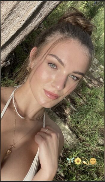 Full leaked Jillian beyor/ private onlyfans photo