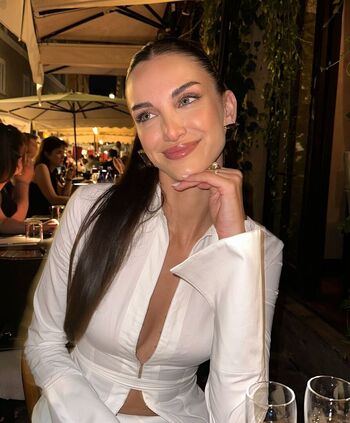 Full leaked Sophiee parker/ private onlyfans photo