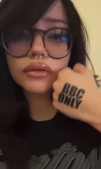 Full leaked Mandy muse/ private onlyfans photo
