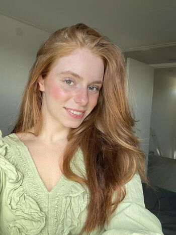 Full leaked Soykarengoncalves/ private onlyfans photo