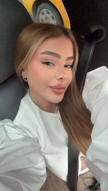 Full leaked Fanirisoa/ private onlyfans photo