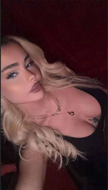 Full leaked Pinkpantheress/ private onlyfans photo