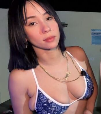 Full leaked Pizzaalice/ private onlyfans photo