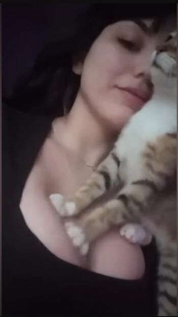 Full leaked Sarina/ private onlyfans photo