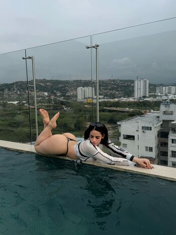 Full leaked Mewslut / private onlyfans photo