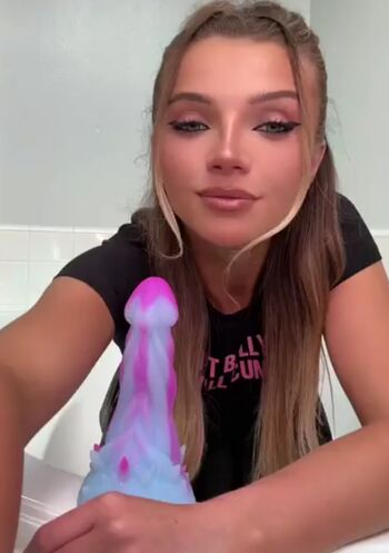 Full leaked Some asmrtist/ private onlyfans photo
