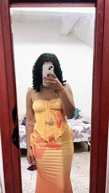Full leaked Ella jones/ private onlyfans photo