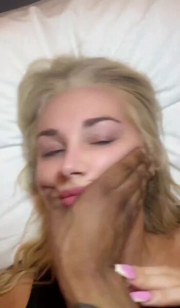 Full leaked Goodnight moon/ private onlyfans photo