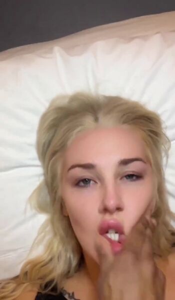 Full leaked Dani blu/ private onlyfans photo