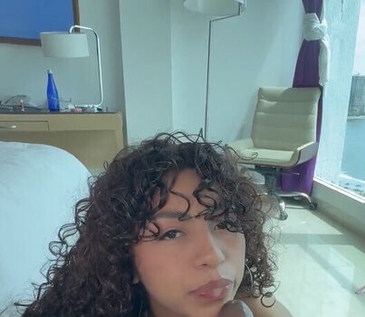 Full leaked Emma myers/ private onlyfans photo