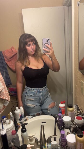 Full leaked Red hair lady/ private onlyfans photo