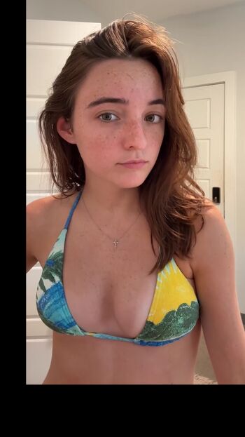 Full leaked Wholetjuliaout private onlyfans photo