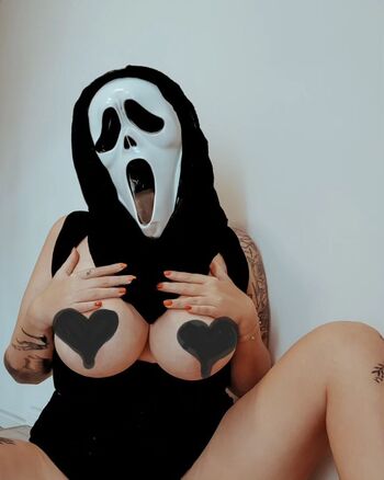 Full leaked Luna wolfs/ private onlyfans photo