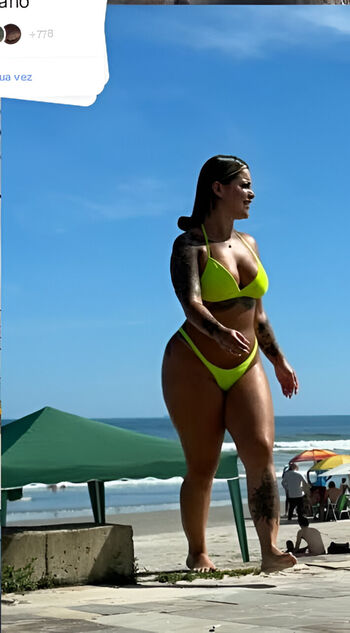 Women In Bikinis